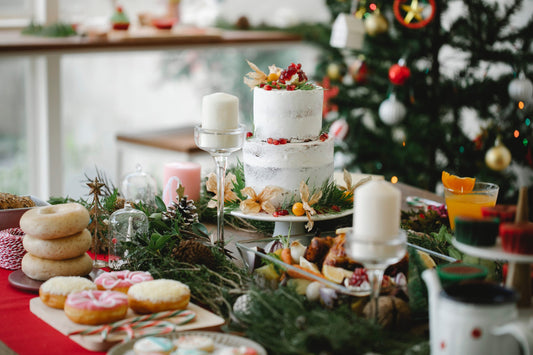 Gather your loved ones ‘round and celebrate the season with these fun and delicious Christmas brunch ideas. Order easy holiday baking kits at bakitbox.com and make brunch a breeze!